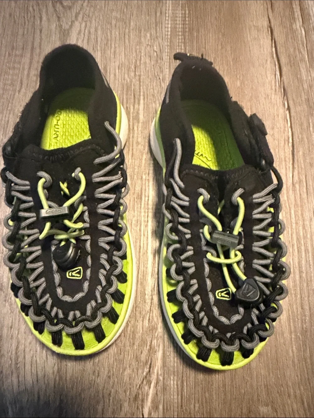 KEEN Uneek Women's Grey Green Woven Bungee Cord Water Sandal Shoes